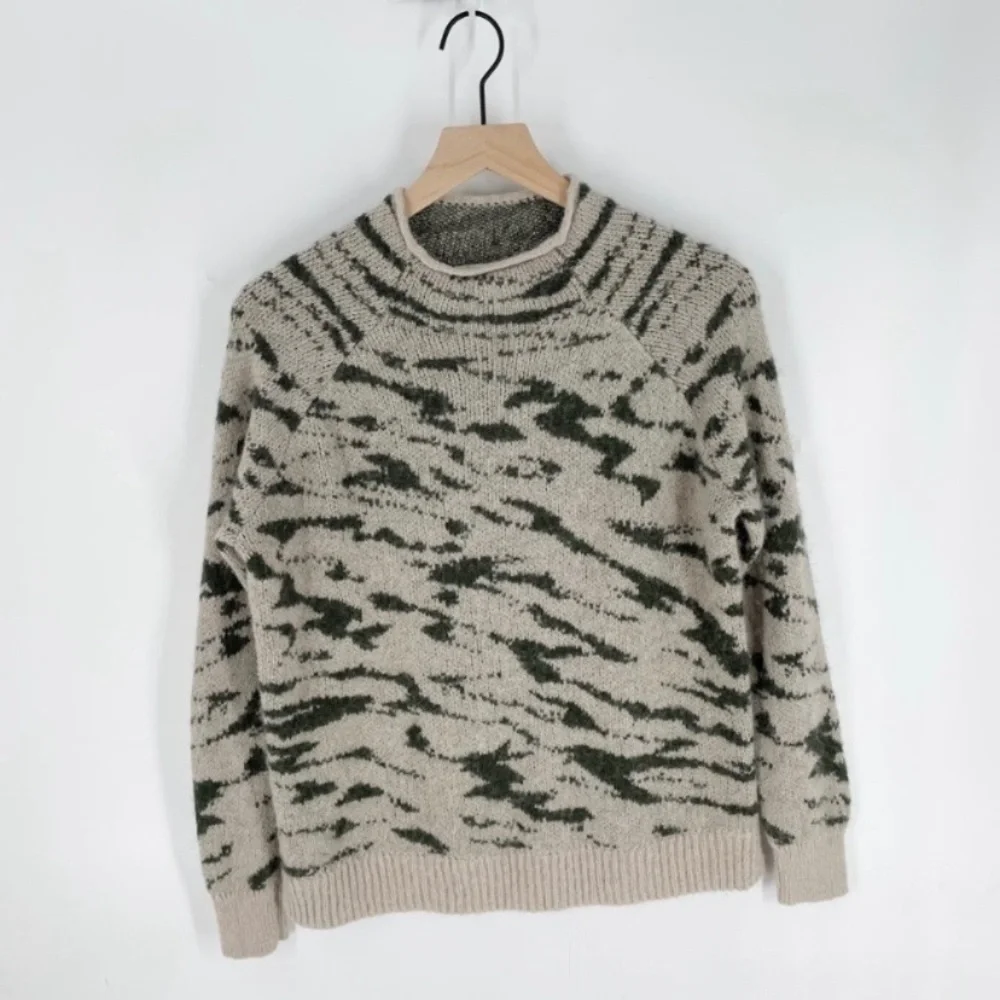 Madewell Thornton Animal Print Mockneck Sweater - Picture 10 of 10